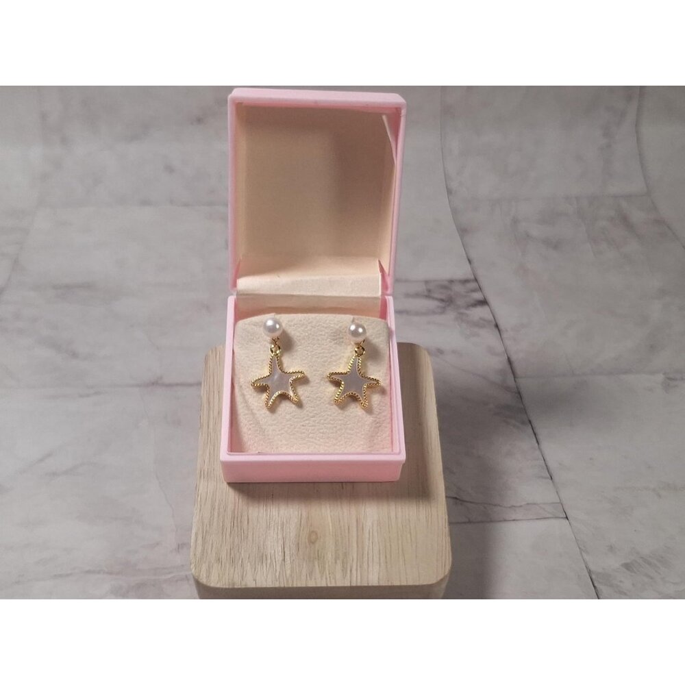 Mother of Pearl Starfish Stud Earrings, 14K Gold Plated  Pearl Cute White Rabbit - Picture 4 of 10